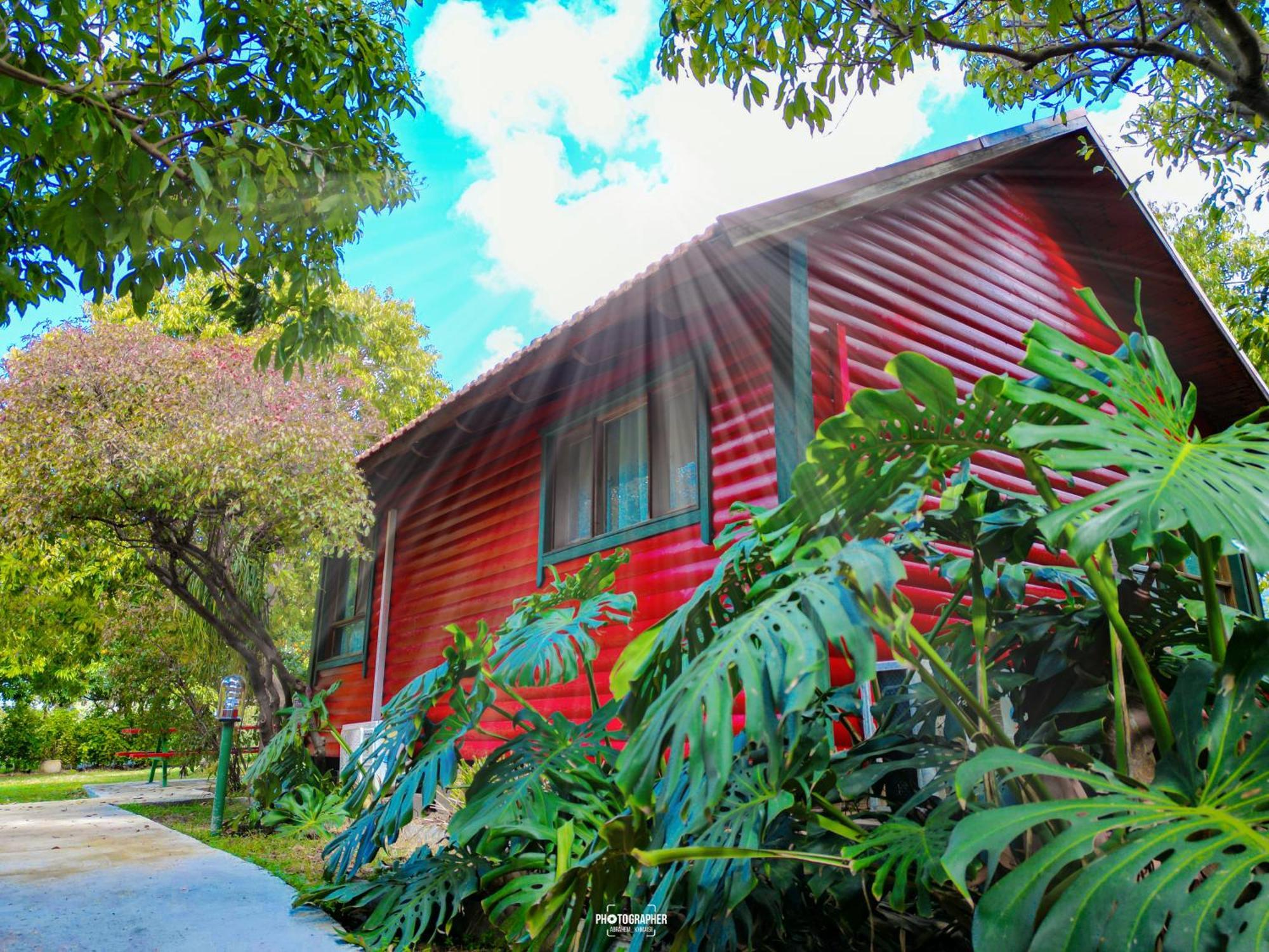 The Wooden Rose Cabins Bezet Bagian luar foto